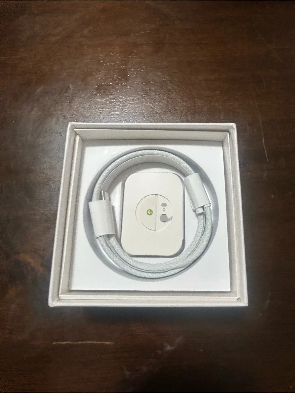 Apple White On-Ear Earbuds with Charging Case CC
